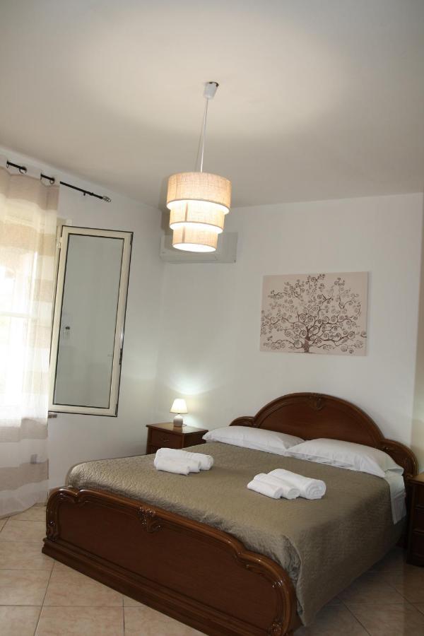 Villa Cabirol Fertilia Luaran gambar